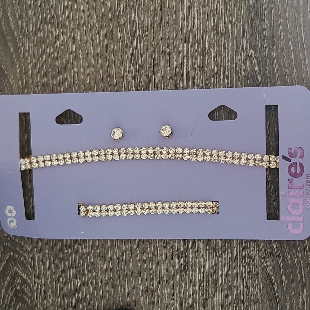 NWT Claire's Rose Gold Necklace, Bracelet, stud earrings set
